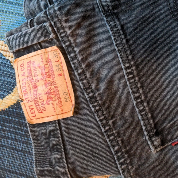 Broken in Levi's 550 34x30